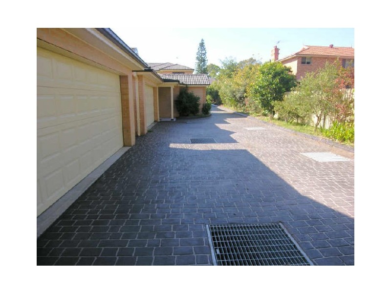 2/36 Carinya Road, Girraween NSW 2145