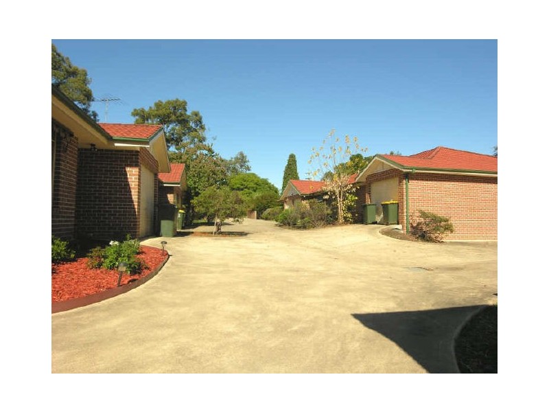 Villa 4/6 – 8 Girraween Road, Girraween NSW 2145