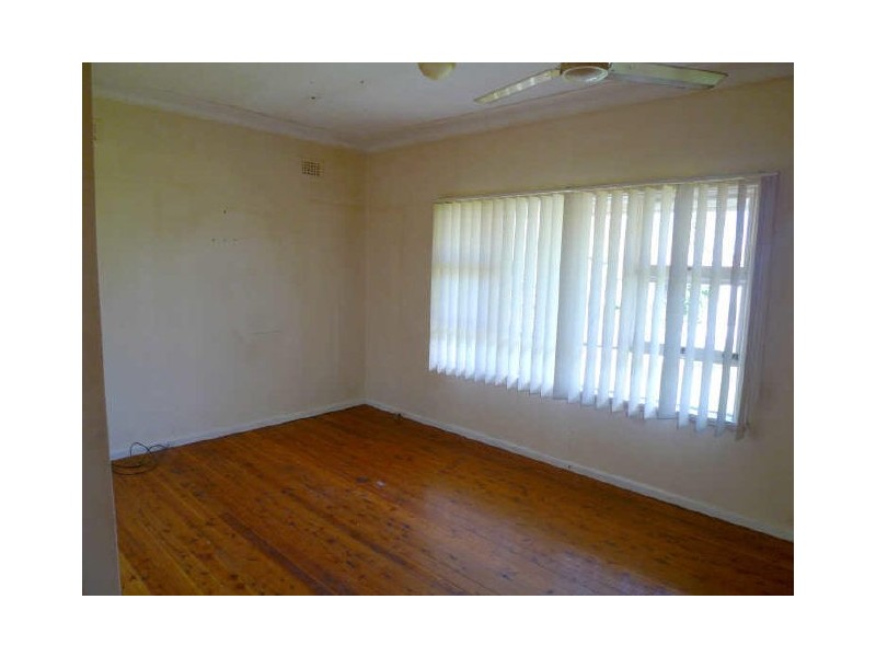 42 Scott Street, Toongabbie NSW 2146