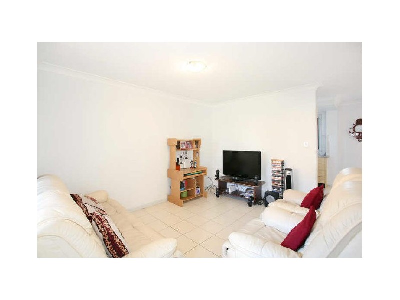 9/9-13 Valeria Street, Toongabbie NSW 2146