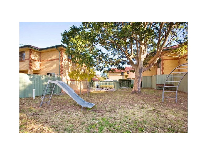 9/9-13 Valeria Street, Toongabbie NSW 2146