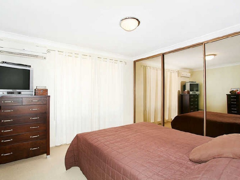 12 Brae Street, Prospect NSW 2148