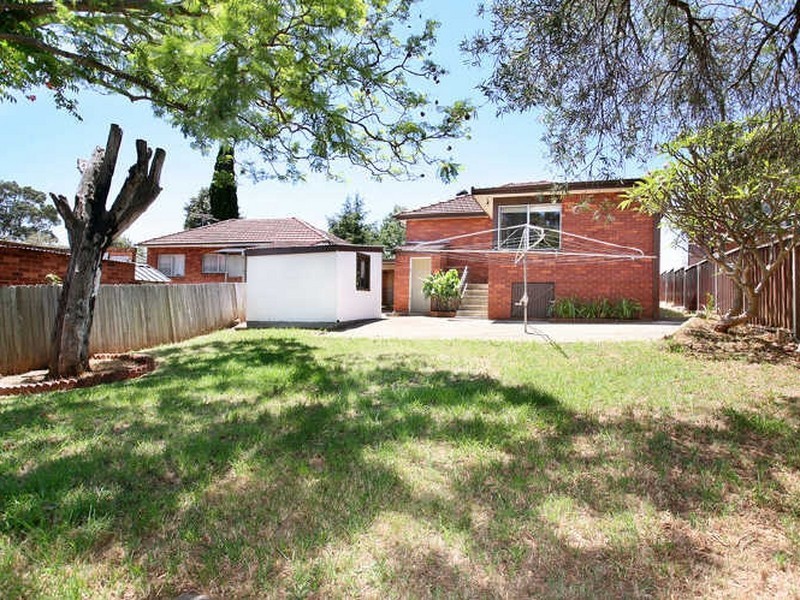 6 Hilltop Avenue, Blacktown NSW 2148