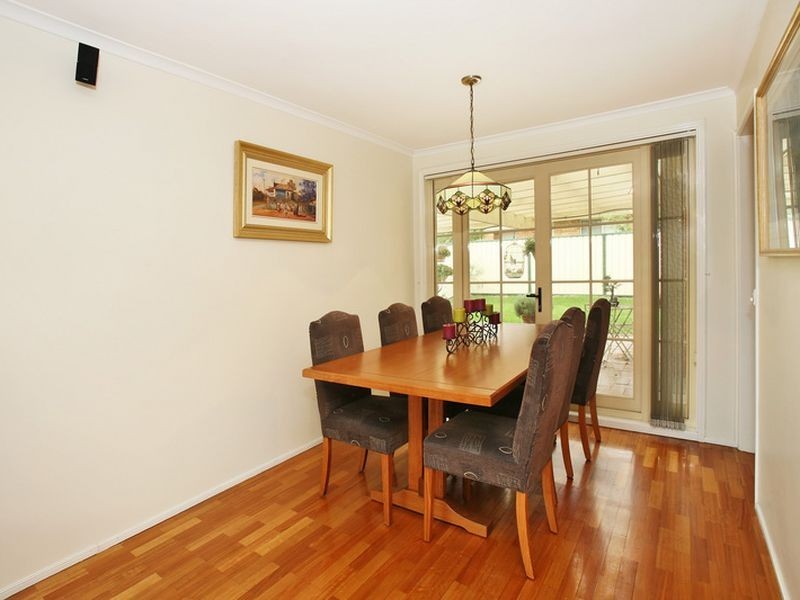 25 Oaktree Grove, Prospect NSW 2148