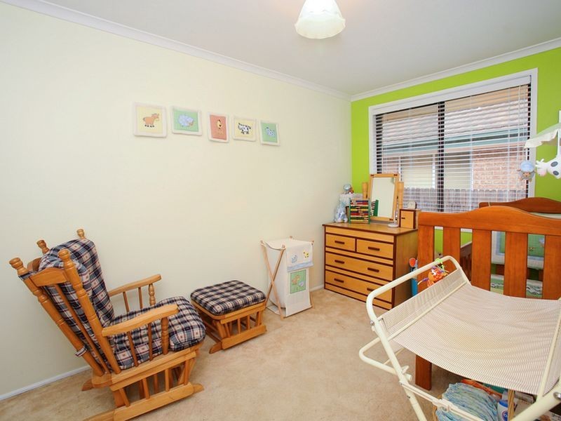 25 Oaktree Grove, Prospect NSW 2148