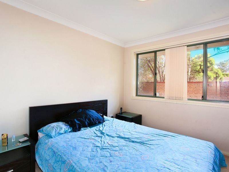 4/41-43 Portia Road, Toongabbie NSW 2146