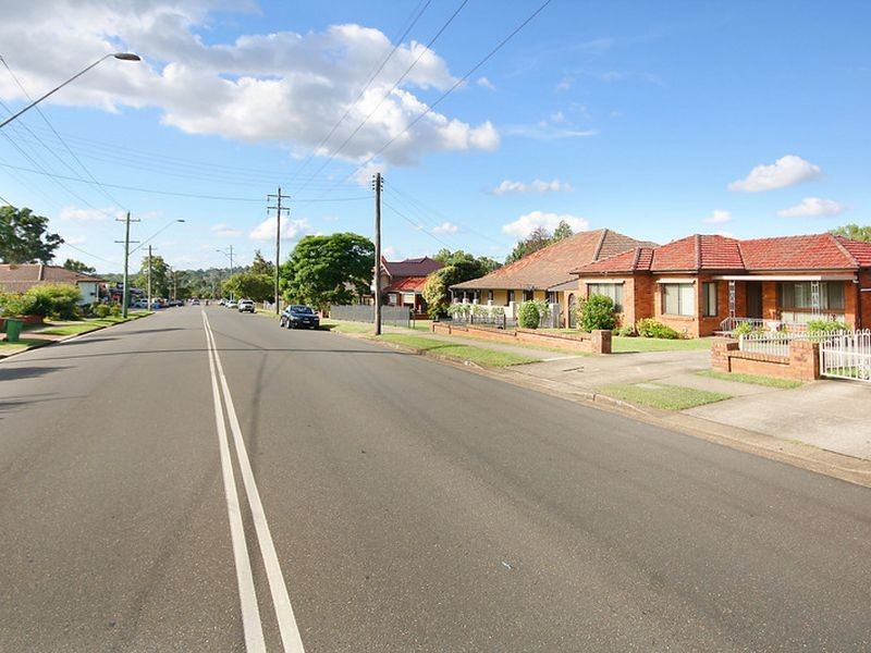 33 Bungaree Road, Toongabbie NSW 2146