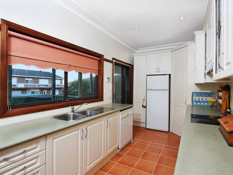 28 Mansfield St, Girraween NSW 2145