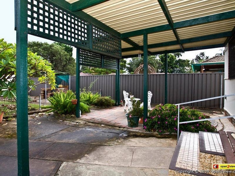 46 Portico Parade, Toongabbie NSW 2146