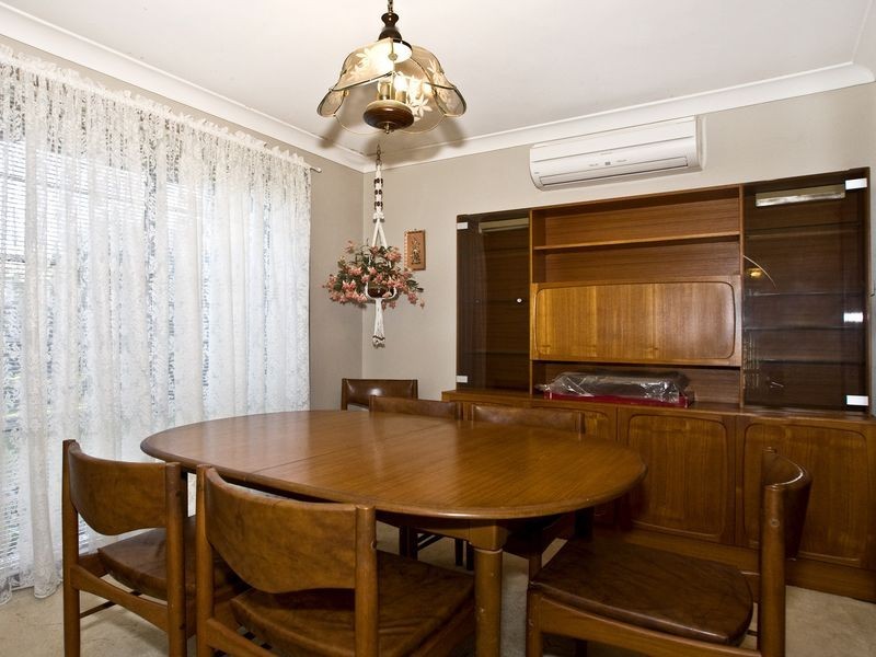 35 Orleans Crescent, Toongabbie NSW 2146