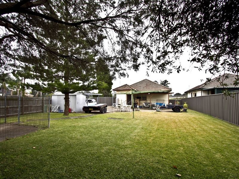 48 Portico Parade, Toongabbie NSW 2146