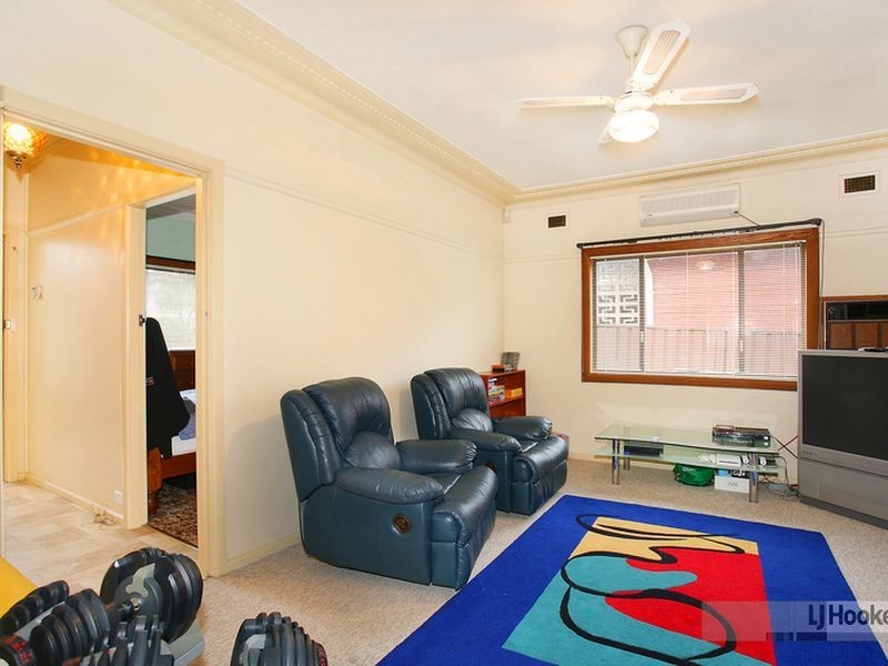 80 Ballandella Road, Toongabbie NSW 2146