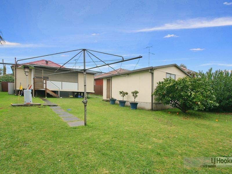 80 Ballandella Road, Toongabbie NSW 2146