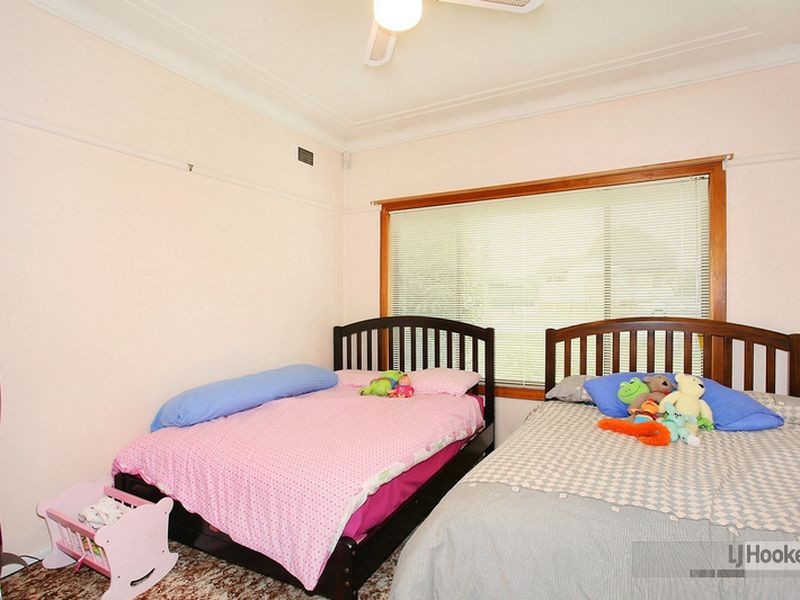 80 Ballandella Road, Toongabbie NSW 2146