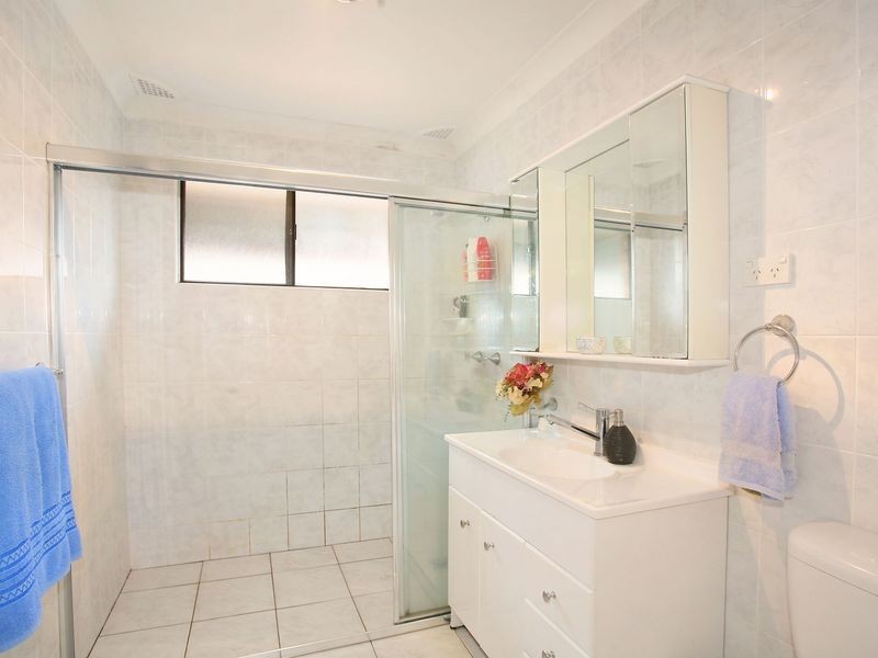 52 Orleans Crescent, Toongabbie NSW 2146