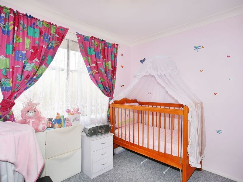 52 Orleans Crescent, Toongabbie NSW 2146