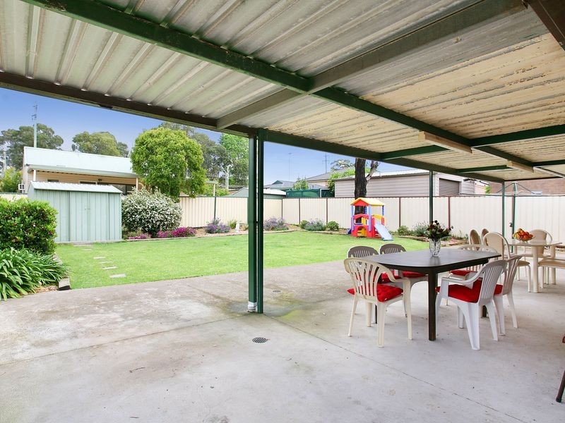 52 Orleans Crescent, Toongabbie NSW 2146