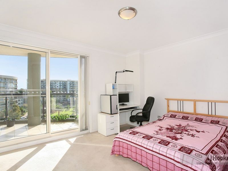 809/91A Bridge Road, Westmead NSW 2145