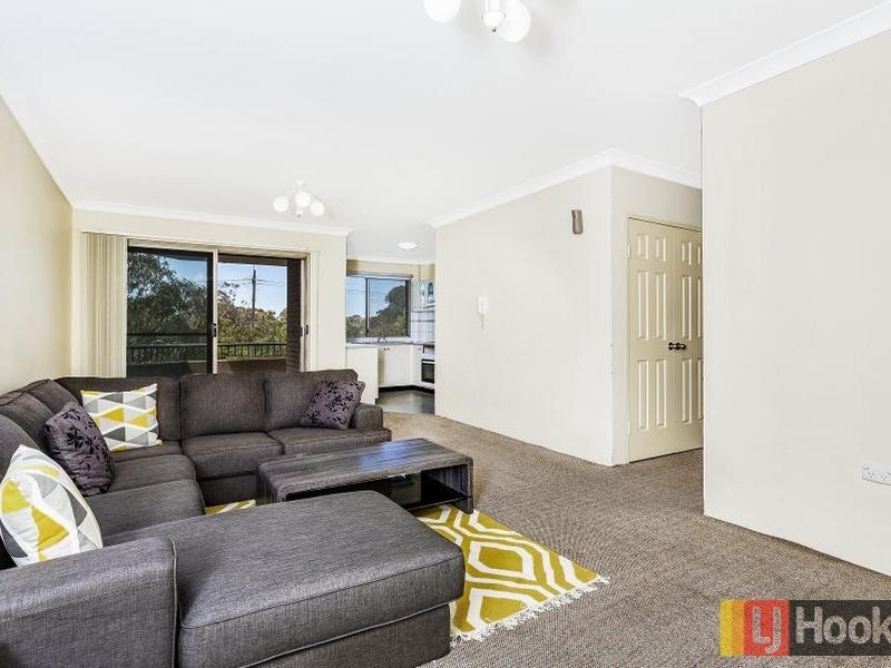 19/235 Targo Road, Toongabbie NSW 2146