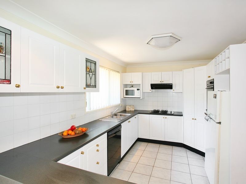 40 Orleans Crescent, Toongabbie NSW 2146