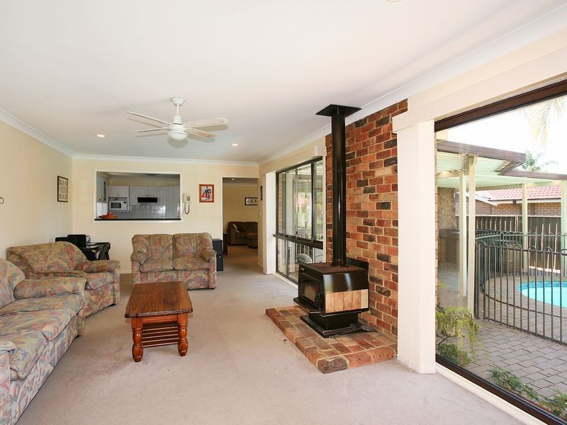 40 Orleans Crescent, Toongabbie NSW 2146