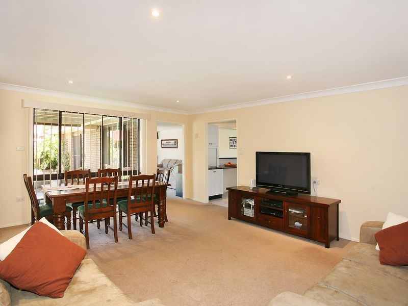 40 Orleans Crescent, Toongabbie NSW 2146