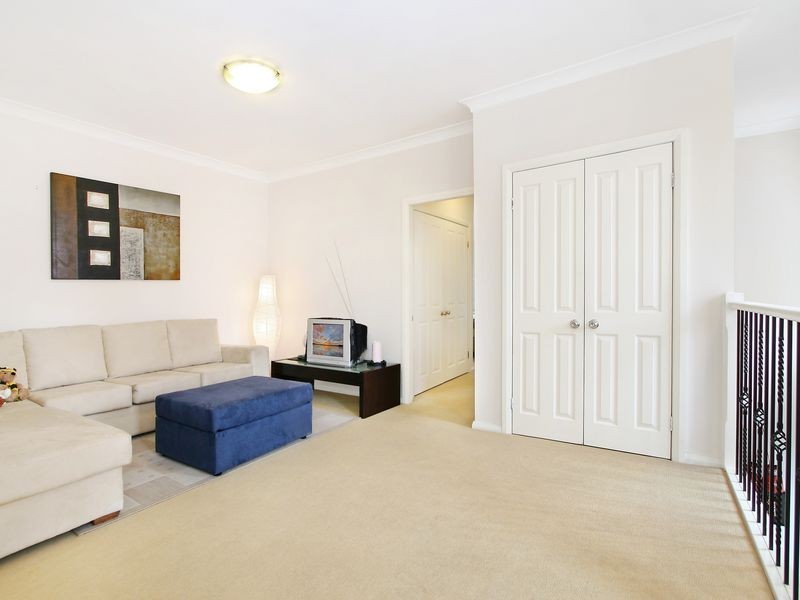 1/52 Binalong Road, Toongabbie NSW 2146