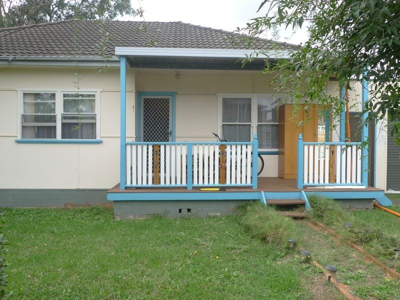 2 Harvey Place, Toongabbie NSW 2146