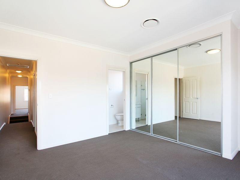 42 Scott Street, Toongabbie NSW 2146