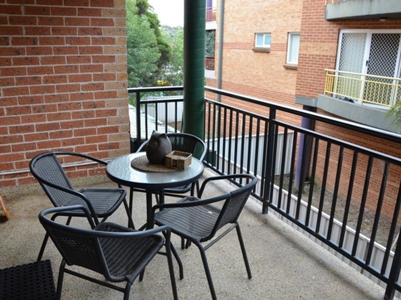 9/249 Targo Road, Toongabbie NSW 2146