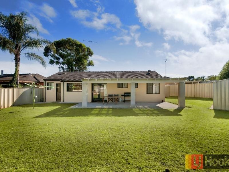 7 Pecan Close, St Clair NSW 2759