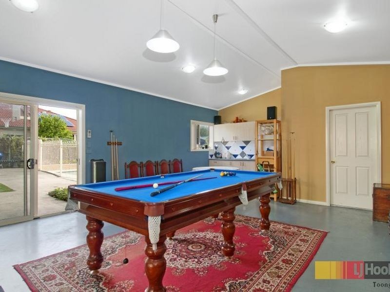 42 Ballandella Road, Toongabbie NSW 2146