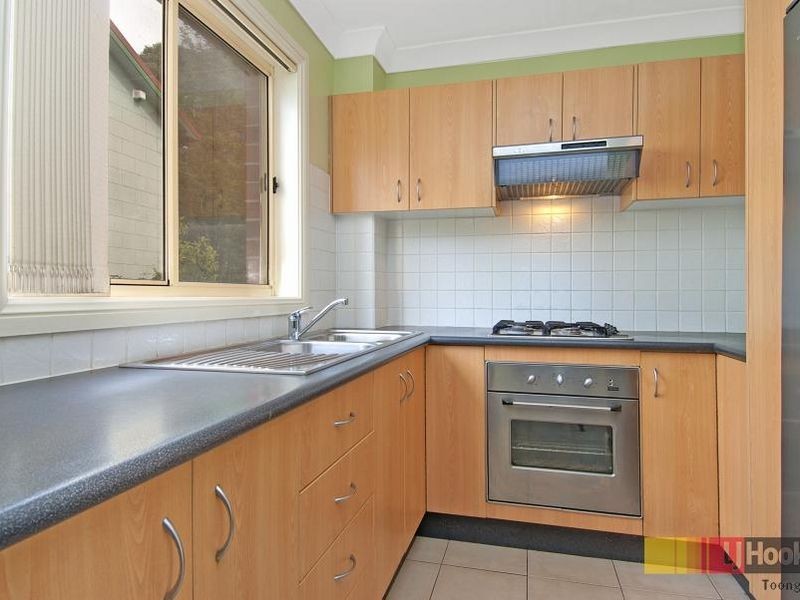 12/8-10 Metella Road, Toongabbie NSW 2146