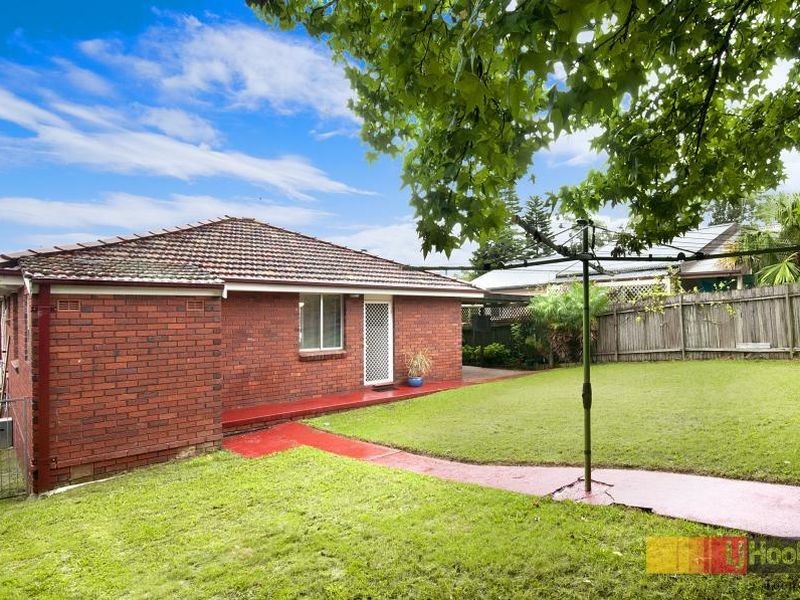 4 The Crescent, Toongabbie NSW 2146