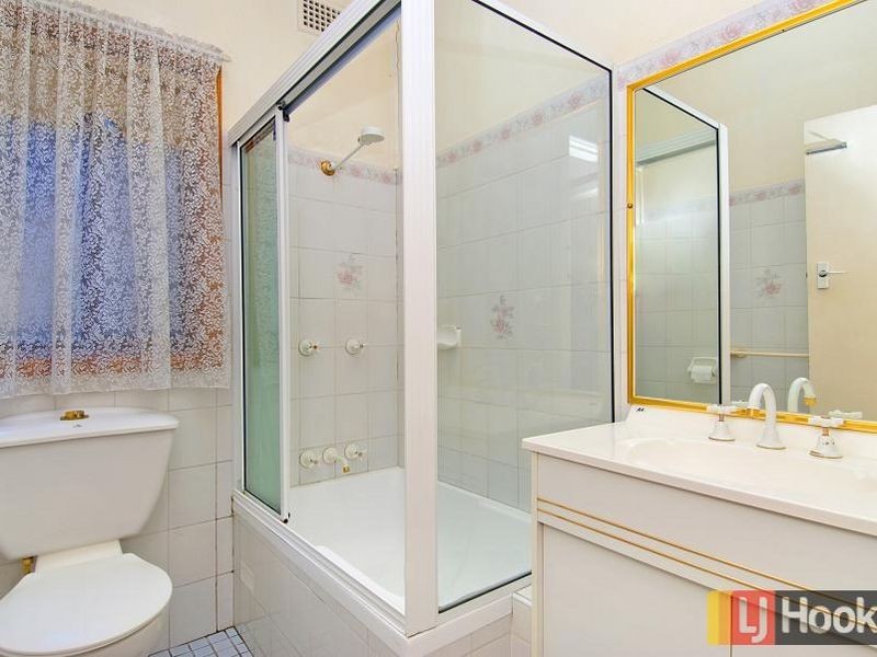 33 Warman Street, Pendle Hill NSW 2145