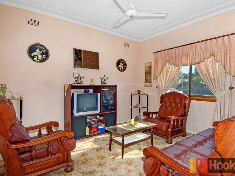 33 Warman Street, Pendle Hill NSW 2145