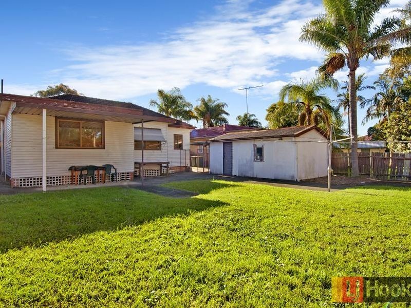 33 Warman Street, Pendle Hill NSW 2145