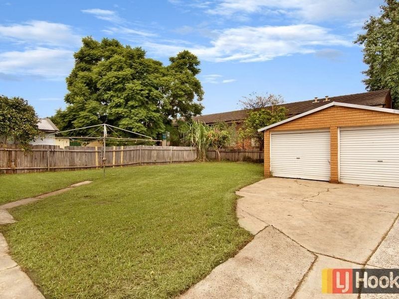 30 Derbyshire Avenue, Toongabbie NSW 2146