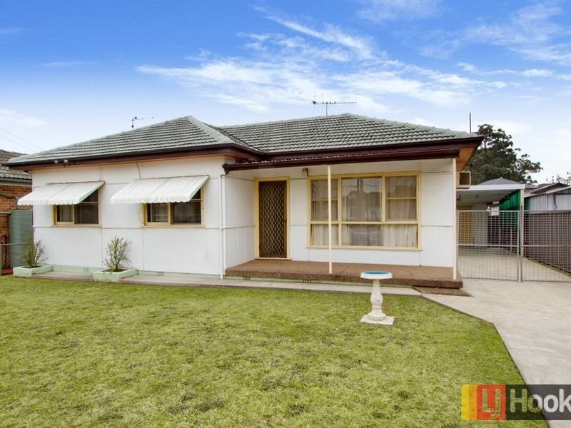 76 Fitzwilliam Road, Toongabbie NSW 2146