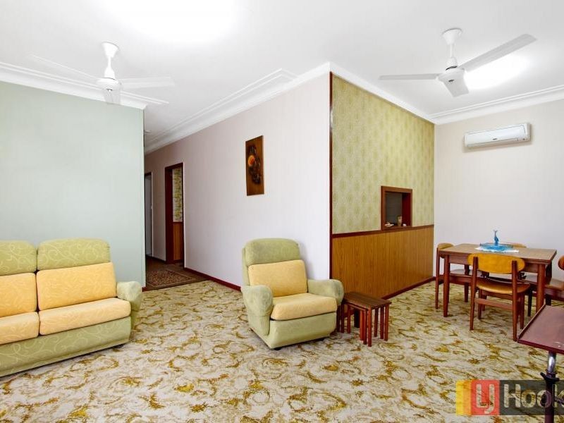 76 Fitzwilliam Road, Toongabbie NSW 2146