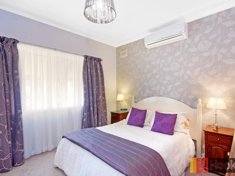 6 Linden Street, Toongabbie NSW 2146