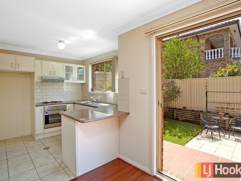 1/200 Targo Road, Girraween NSW 2145