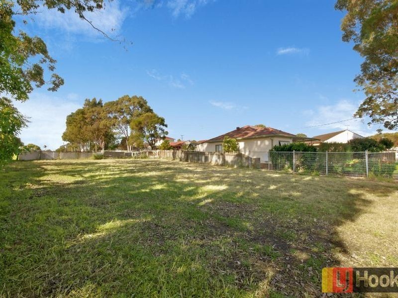 137 Binalong Road, Toongabbie NSW 2146