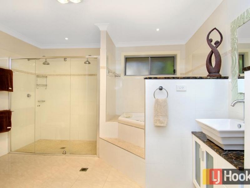 26 Valencia Crescent, Toongabbie NSW 2146