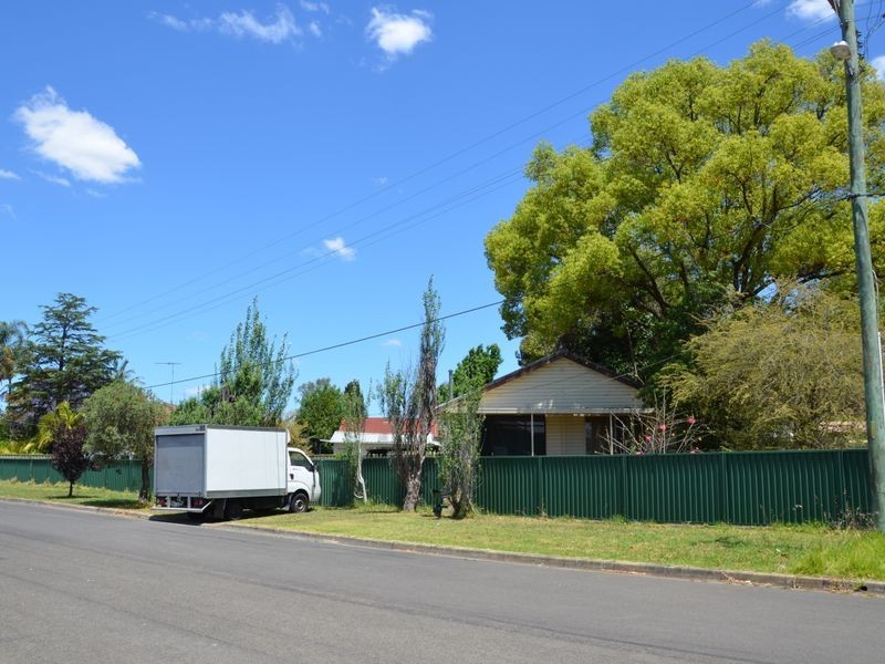 2 Union Street, Toongabbie NSW 2146