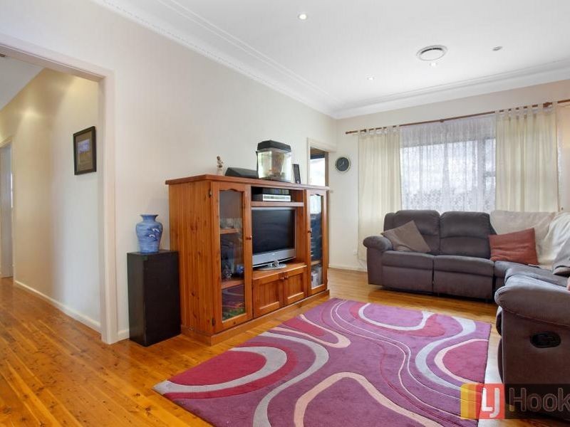 25 Heather Street, Girraween NSW 2145