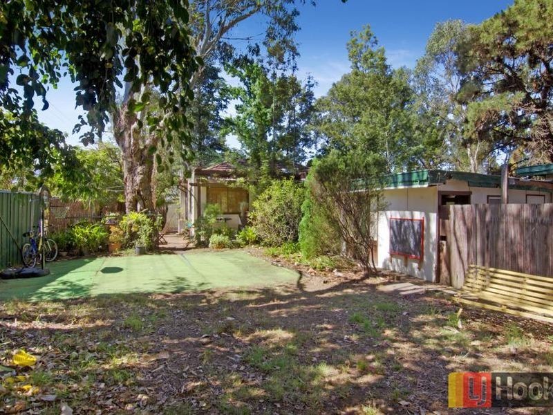 21 Barangaroo Road, Toongabbie NSW 2146