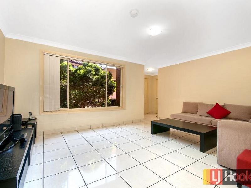 3/45-47 Cornelia Road, Toongabbie NSW 2146