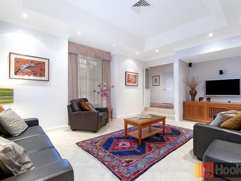 25 Tungarra Road, Girraween NSW 2145