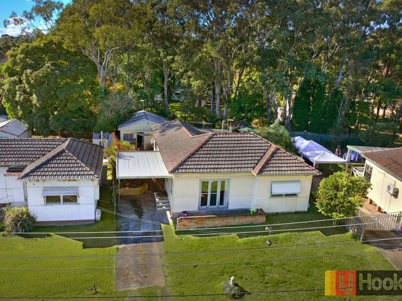 12 Linden Street, Toongabbie NSW 2146